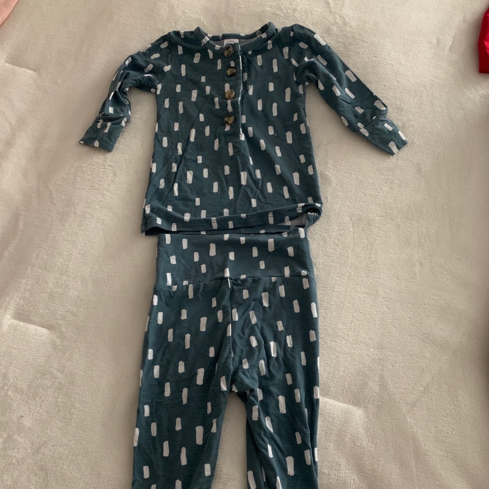 Lou Lou & company Jake top + bottom